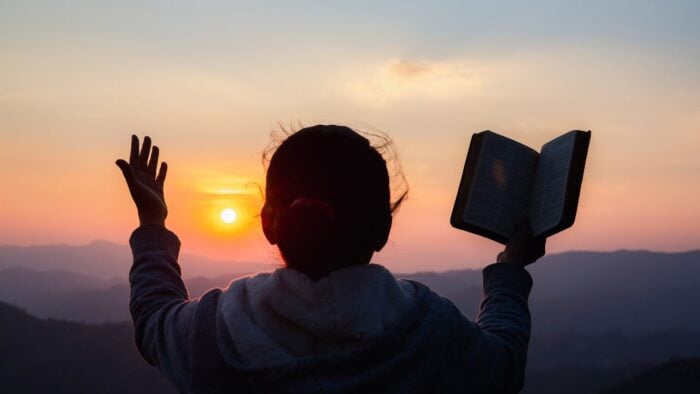 5 Ways to Stay Strong In Spiritual Battles